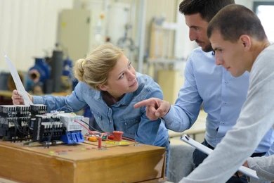 Advantages of electrician course